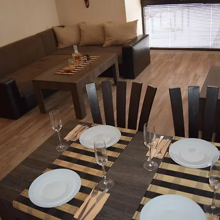 Liulin Center Apartment *